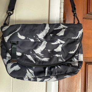 Lululemon All Night Festival Crossbody